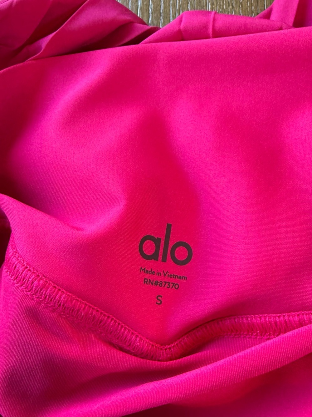 ALO Yoga Hot Pink Pleated Skater Skirt - Picture 6 of 7